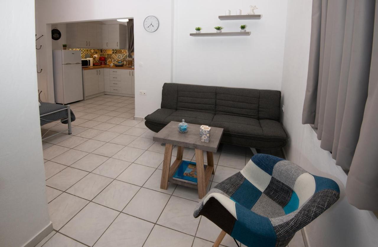 Salty Alley Seaside Apartment Rethymno  Exterior photo