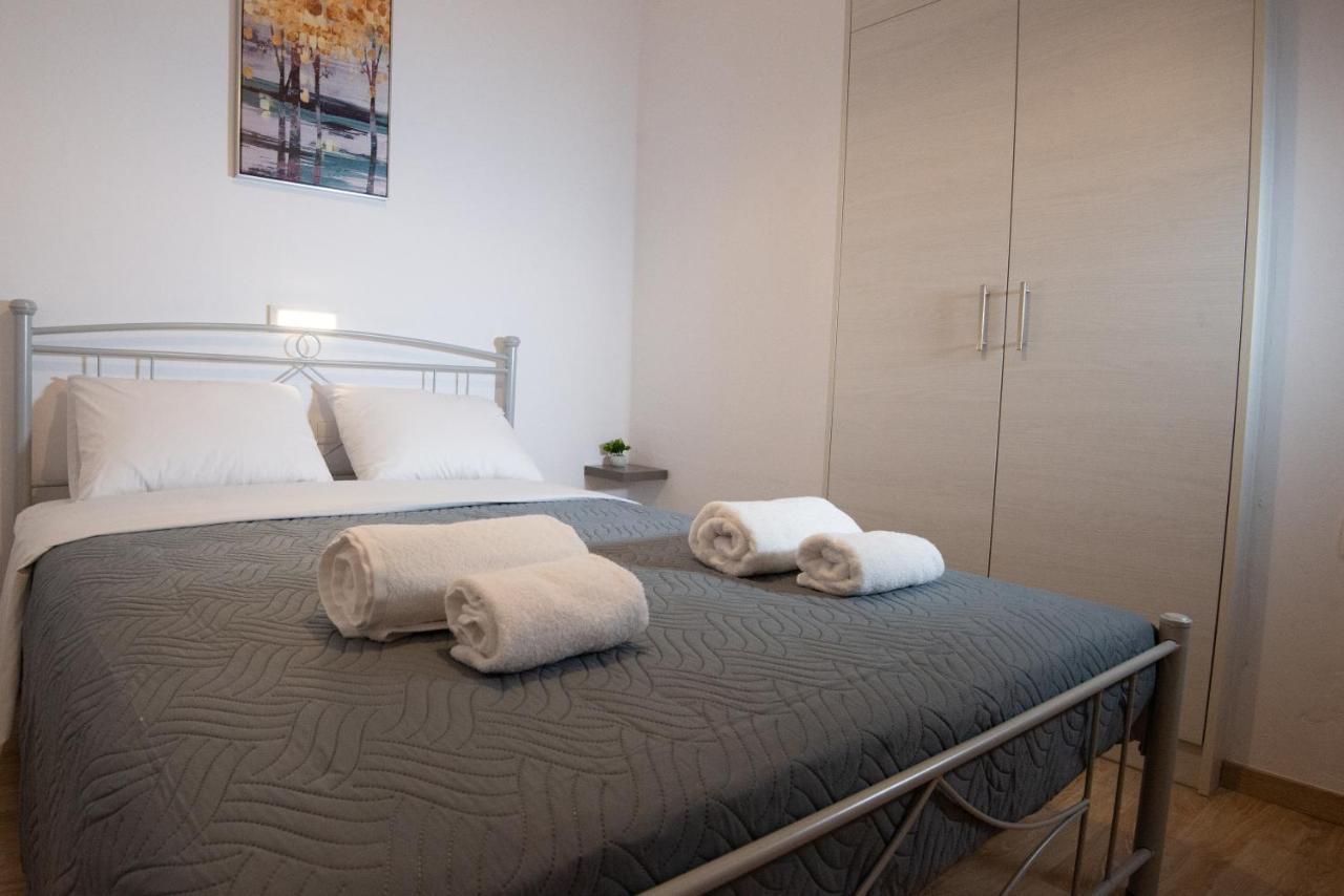 Salty Alley Seaside Apartment Rethymno  Exterior photo